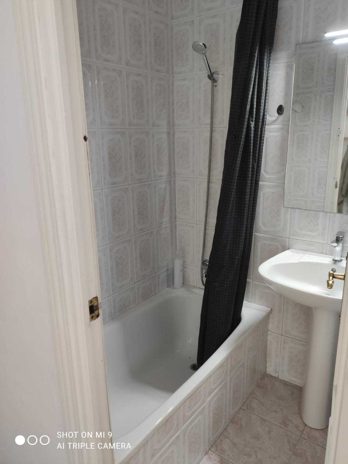 Habitacion 3 - 3 Planta Sin Ascensor En Piso Compartido No Es Piso Entero! 丰希罗拉 外观 照片