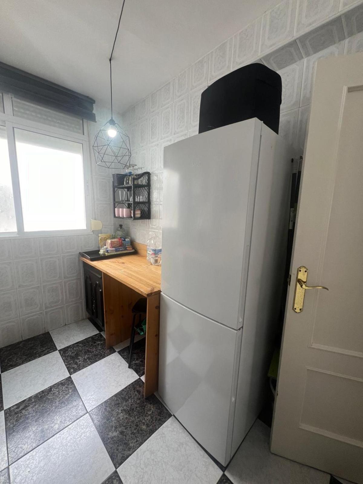 Habitacion 3 - 3 Planta Sin Ascensor En Piso Compartido No Es Piso Entero! 丰希罗拉 外观 照片