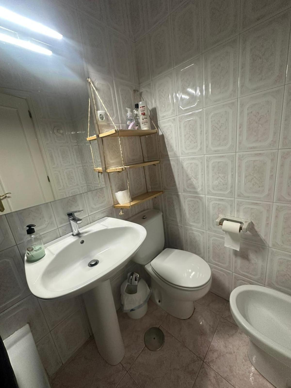 Habitacion 3 - 3 Planta Sin Ascensor En Piso Compartido No Es Piso Entero! 丰希罗拉 外观 照片