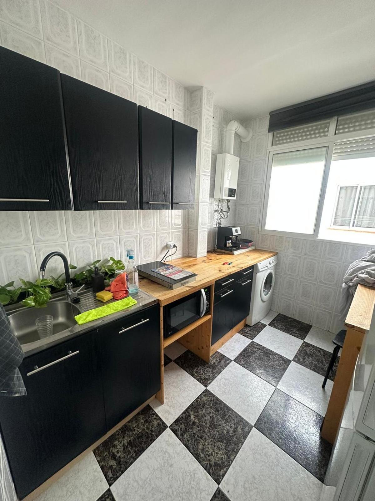 Habitacion 3 - 3 Planta Sin Ascensor En Piso Compartido No Es Piso Entero! 丰希罗拉 外观 照片
